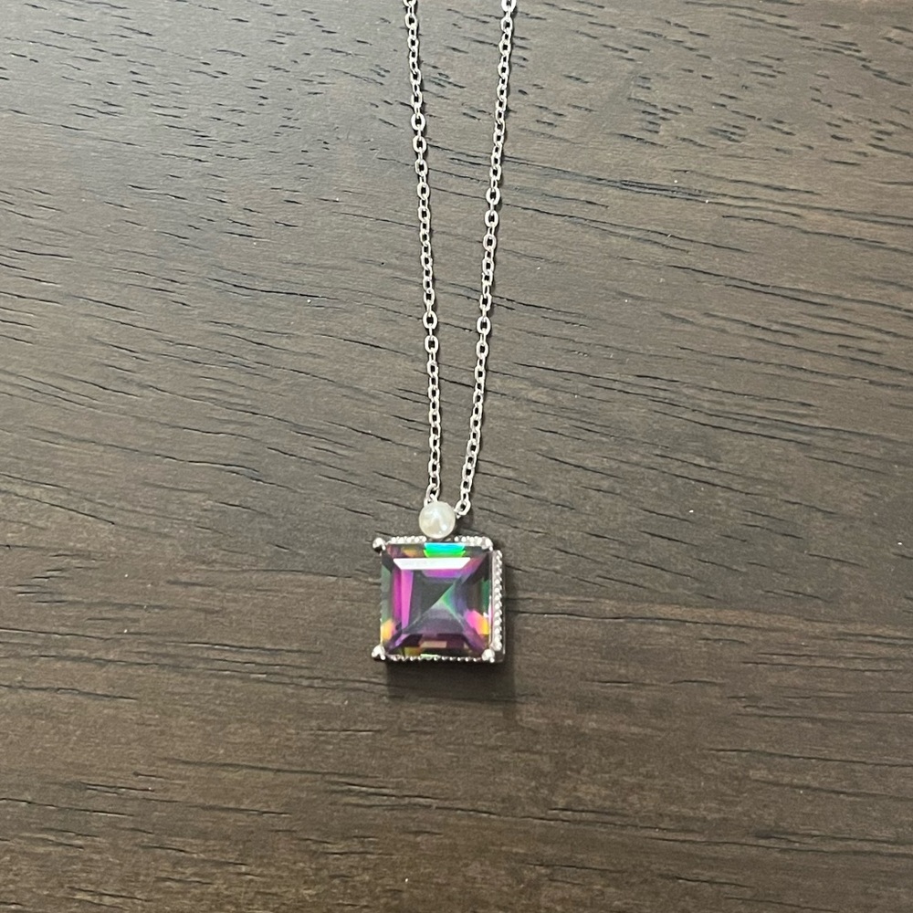 Natural Rainbow Quarts Pendant Necklace - Picture 3 of 7